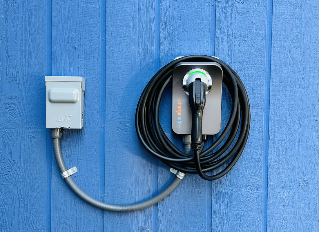Une borne de chargement EV à domicile.